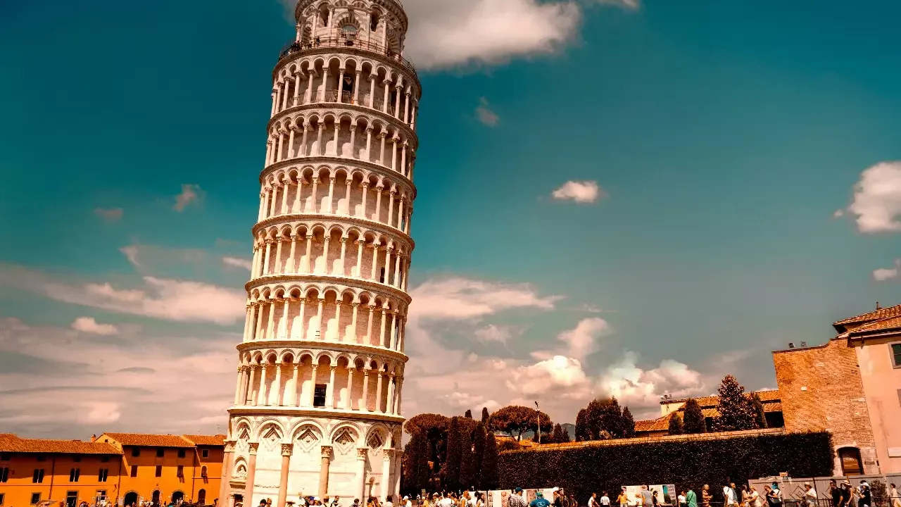 Pisa International Airport Compensation for Flight Delays & Cancellations: Live Updates
