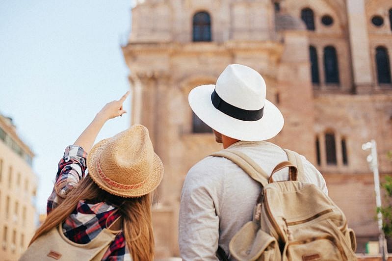Touristen auf Entdeckungstour