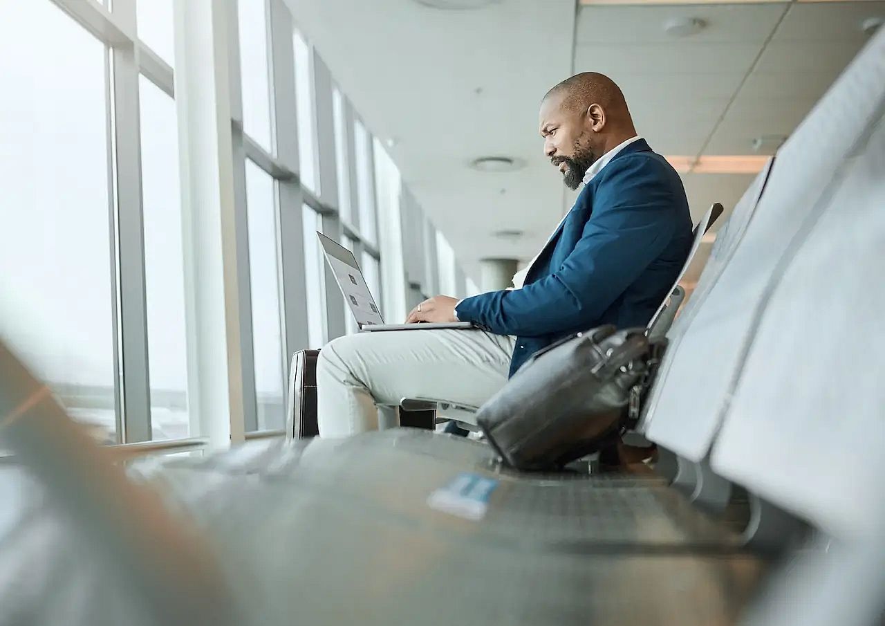 Man claims compensation for denied flight