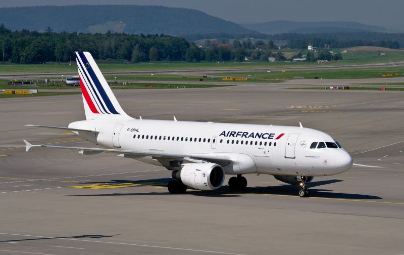 Aereo Air France sulla pista