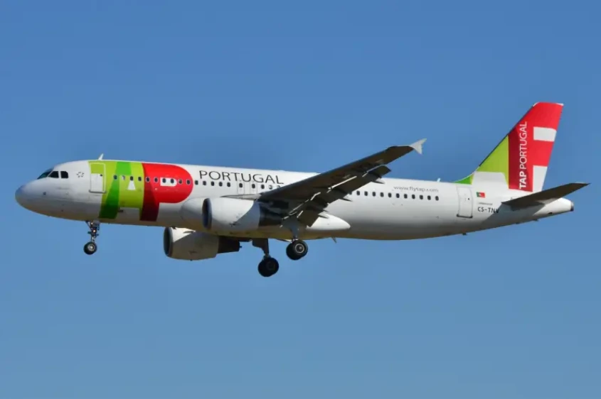 Aereo Tap Portugal in volo