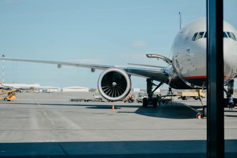 A cancelled TUI flight on the tarmac