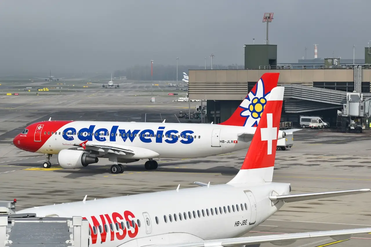 Avi&otilde;es da Edelweiss no Aeroporto de Zurique (ZRH)