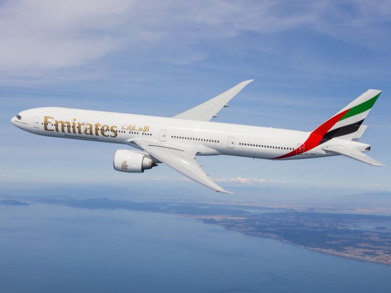 Zwrot kosztów za odwołany lot Emirates