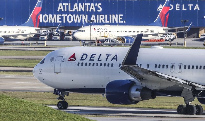 Delta Air Lines plane