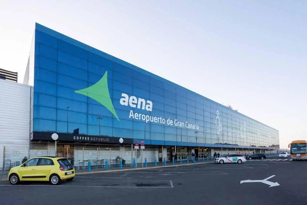 Exterior del aeropuerto de Gran Canaria