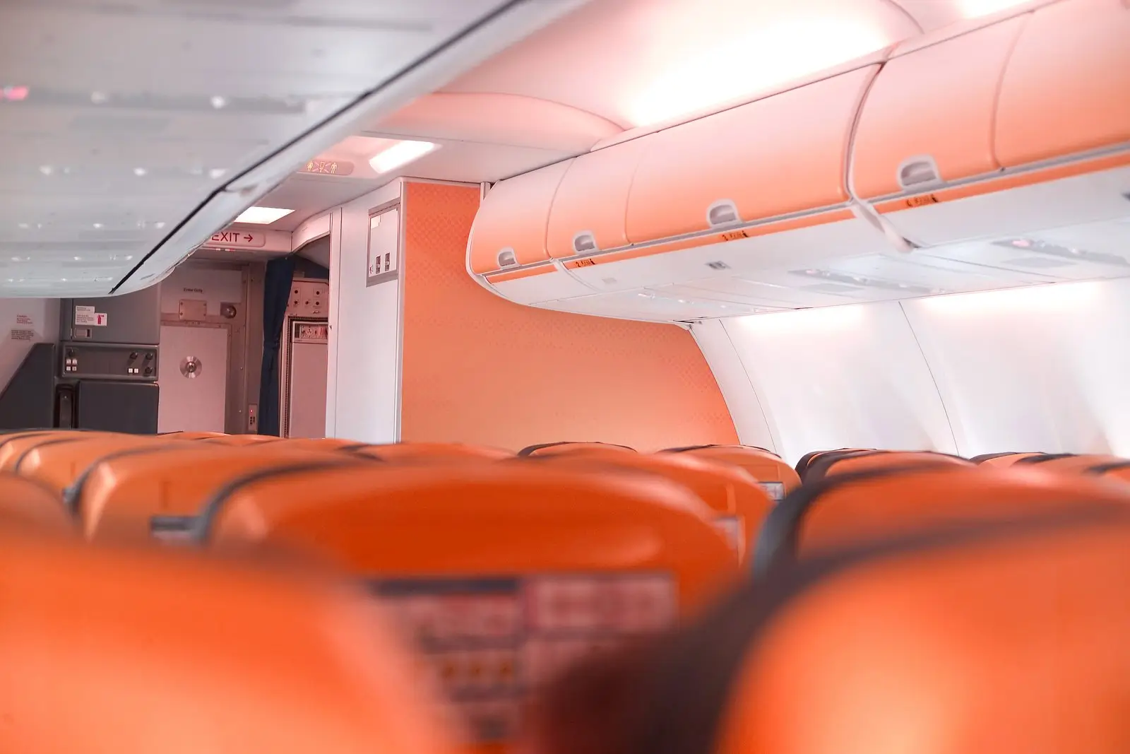 cabine do avi&atilde;o