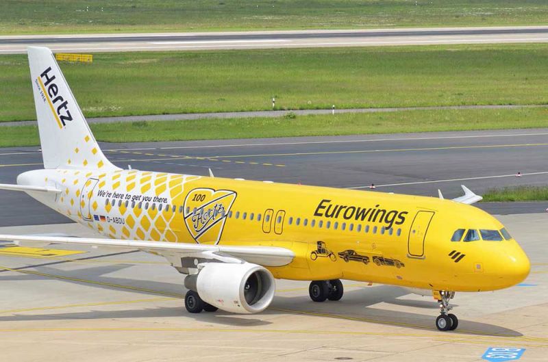 Avión en la pista de Eurowings por los vuelos cancelados