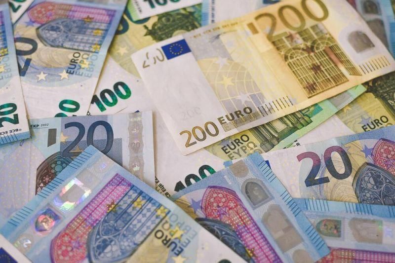 eurosedlar i 20- och 100-valörer
