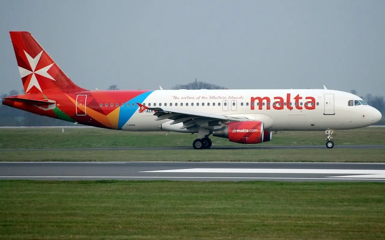 Lot KM Malta Airlines