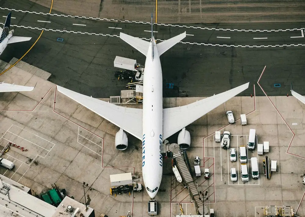 un avión de united airlines