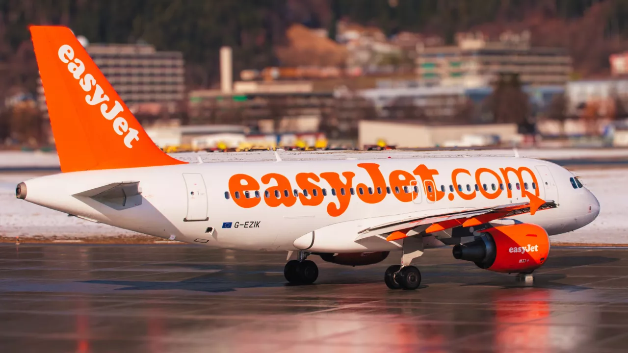 Lost, Damaged & Delayed Baggage: How to Get Compensation from easyJet