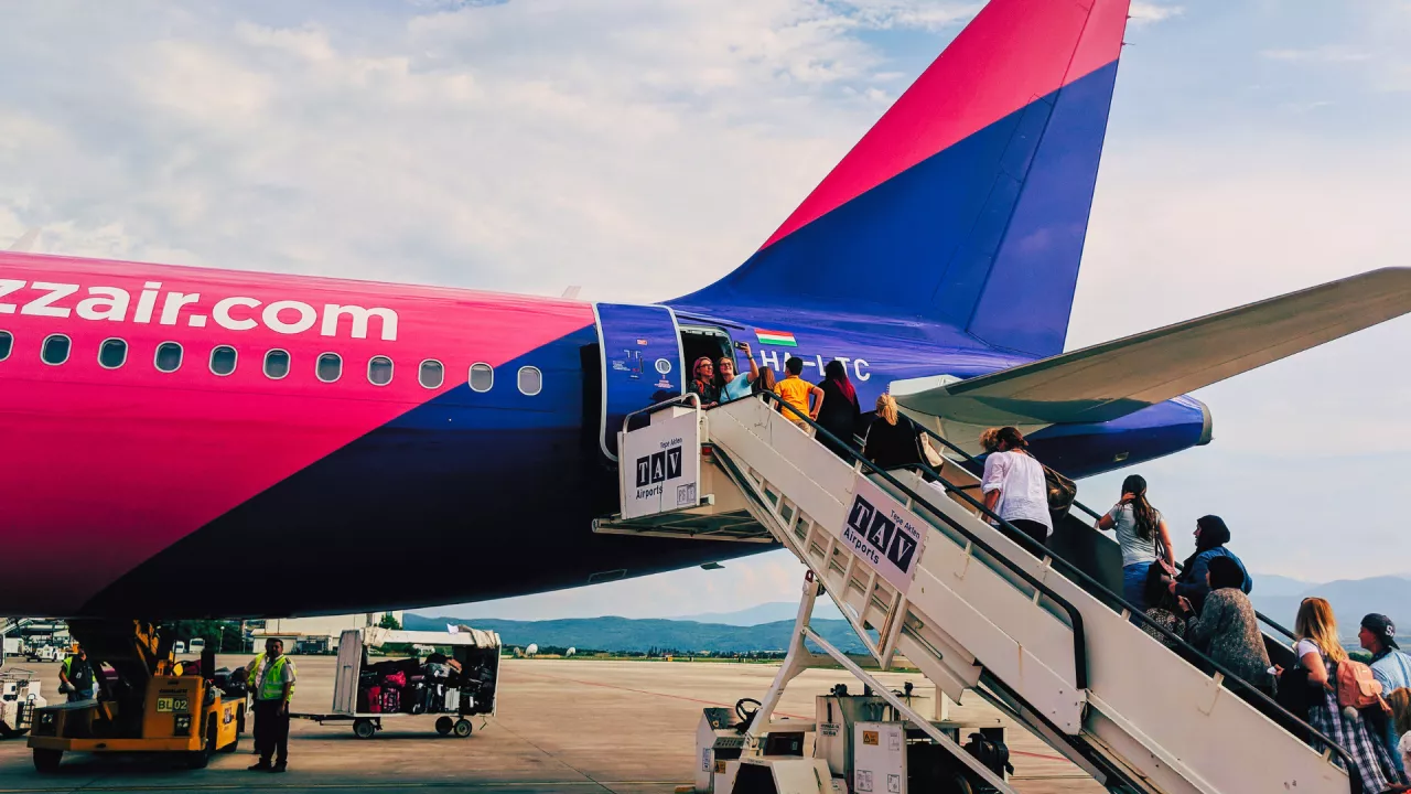 Wizz Air Lost Baggage Compensation: How to Claim Reimbursement for Damaged & Delayed Luggage