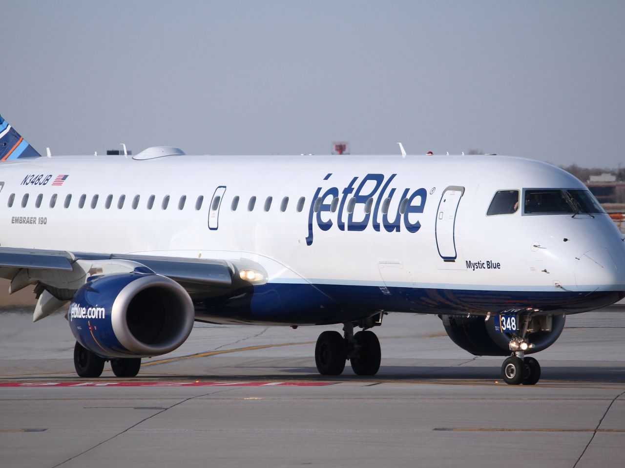 Jetblue damaged store baggage claim