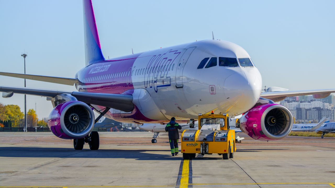 Cum să faci o plângere Wizz Air: număr de telefon, e-mail și formular online