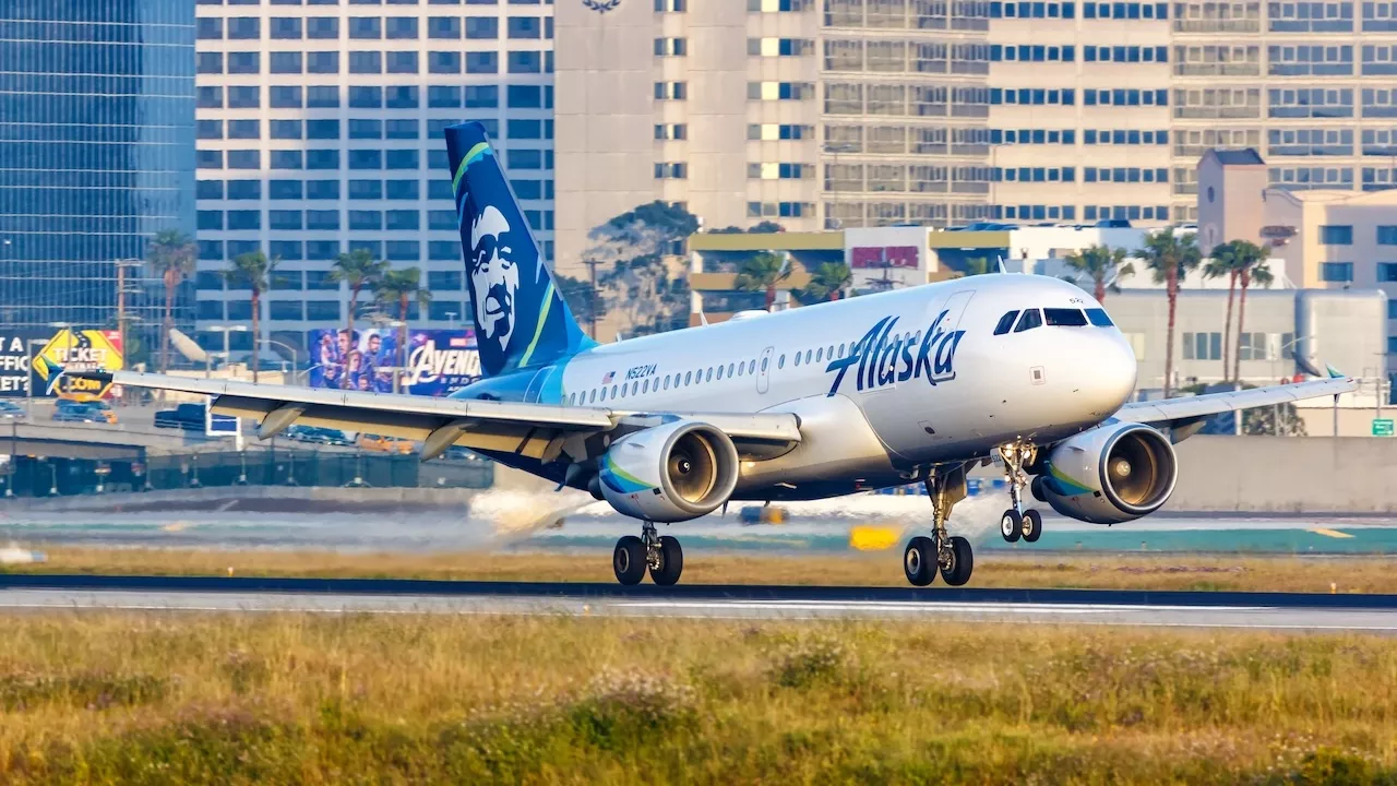 Alaska Airlines Denied Boarding Policy: Compensation & Next Steps