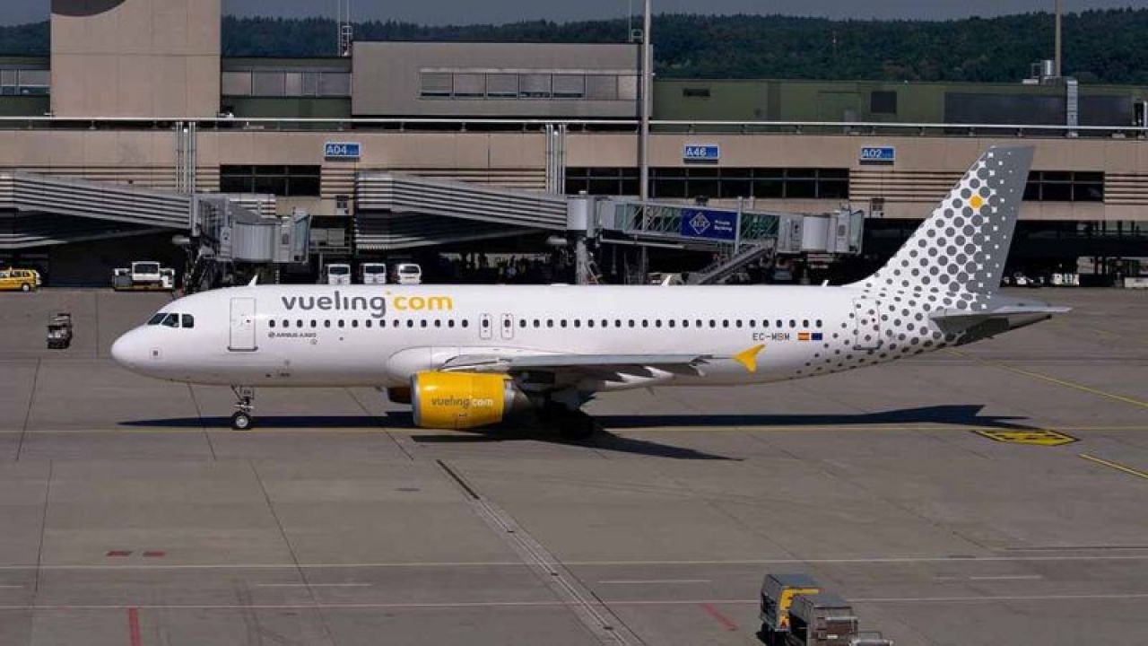 Відшкодування та компенсація Vueling за скасування рейсу або затримку рейсу