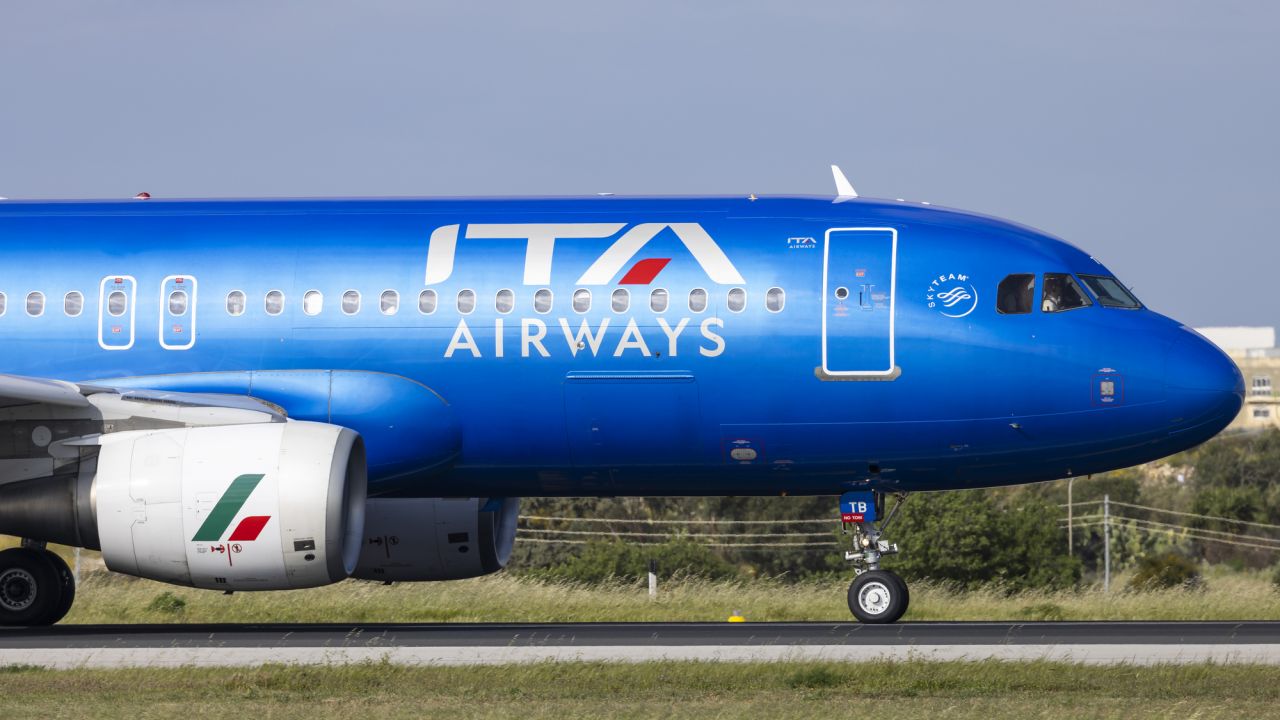 Відшкодування та компенсація ITA Airways за скасування рейсу або затримку рейсу