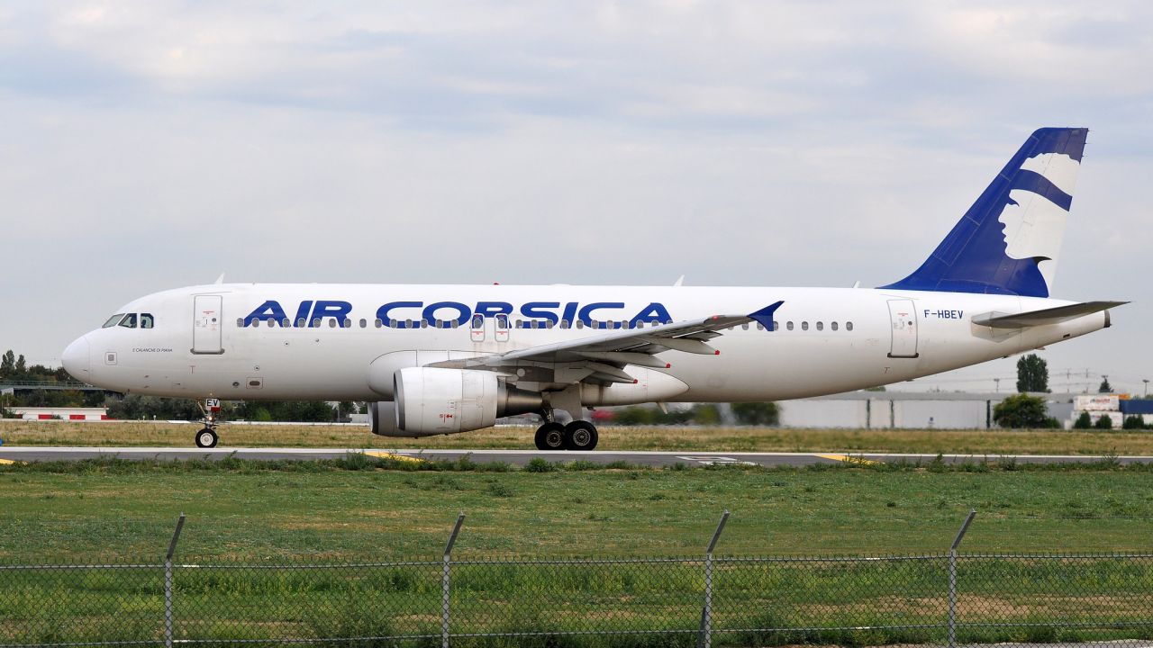 Compensatie si refund pentru zboruri anulate si intarziate Air Corsica