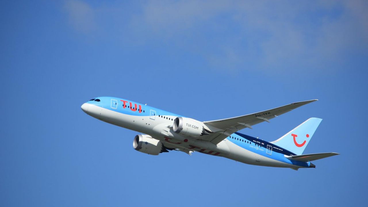 Reclama il rimborso TUI per ritardi di volo, cancellazioni e overbooking