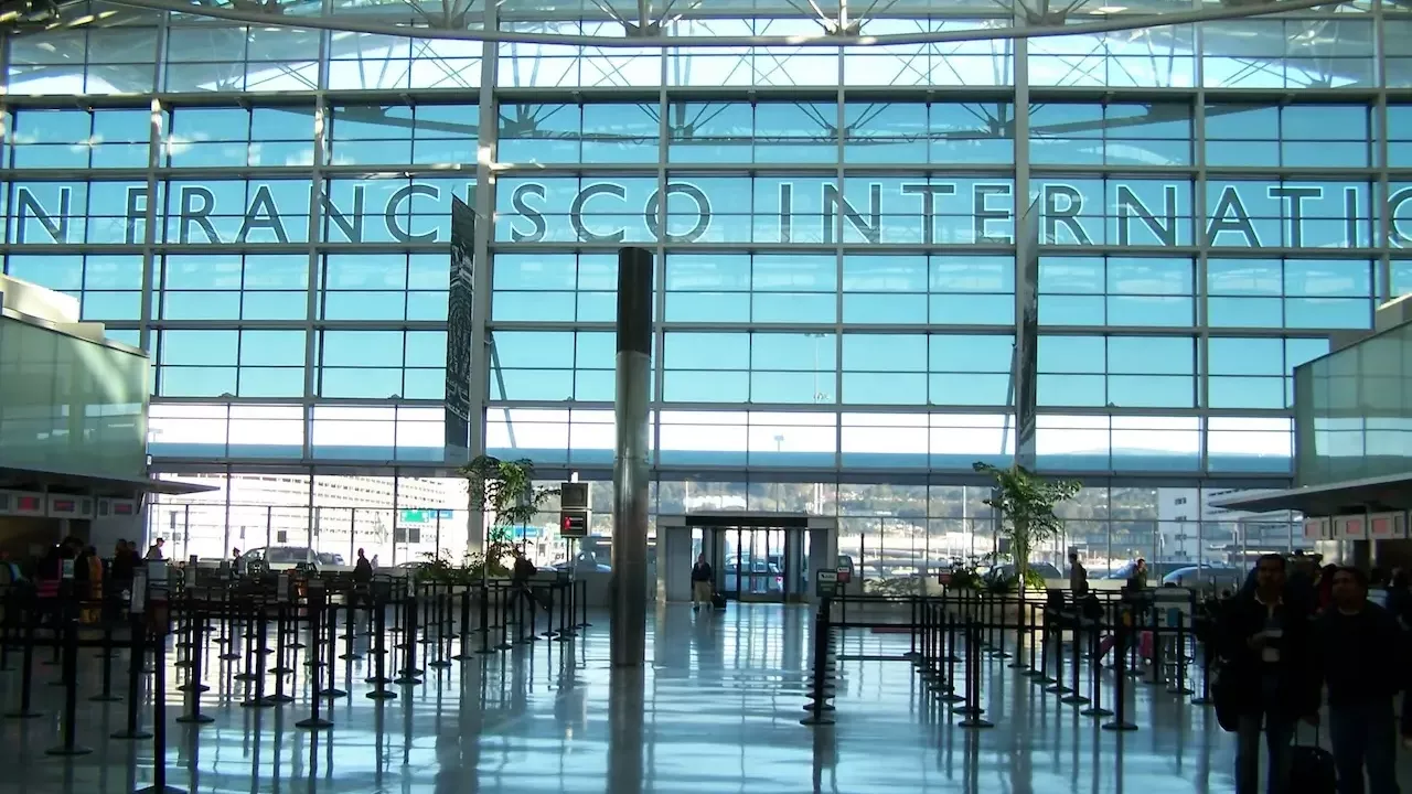 Delayed and canceled flights at San Francisco airport today