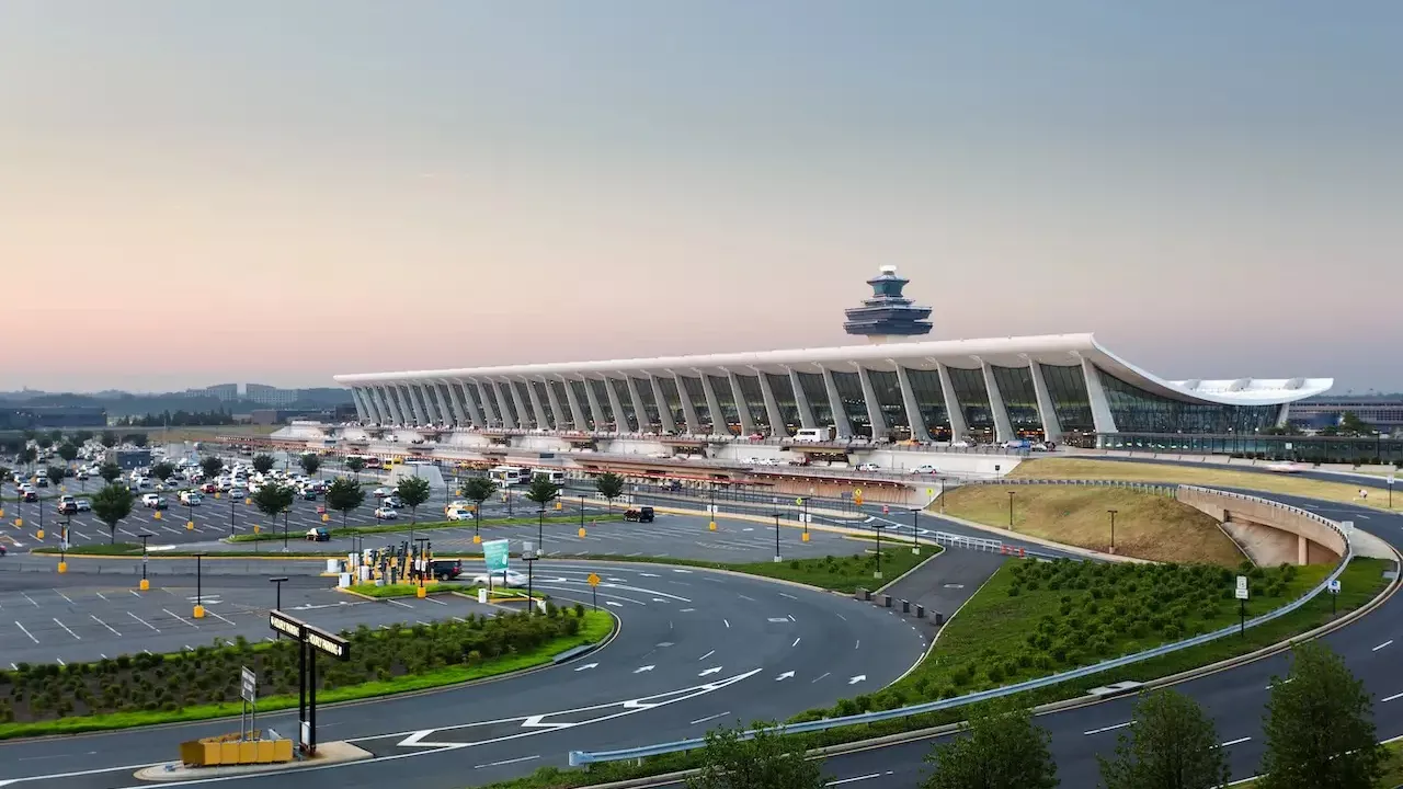 Delayed and canceled flights at Washington Dulles Airport today