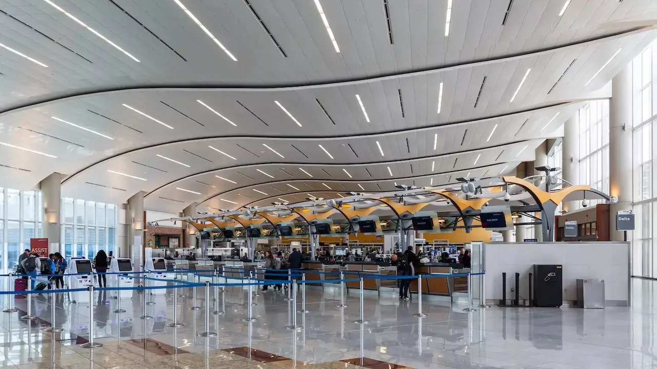 Atlanta Hartsfield-Jackson canceled and delayed flights today