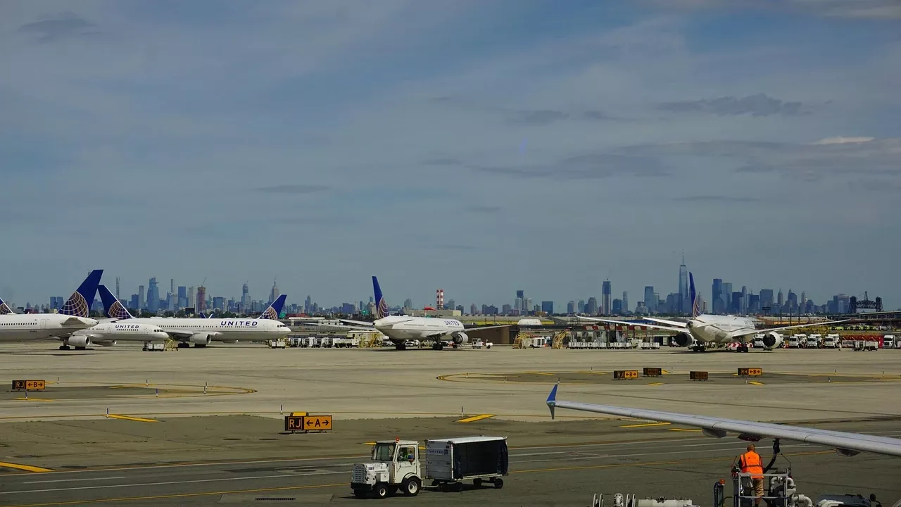Delays and cancellations at Newark Liberty: live updates