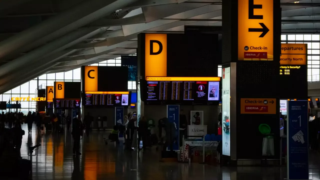 Vuelos cancelados y retrasos en el aeropuerto de Estambul (IST) en las últimas horas