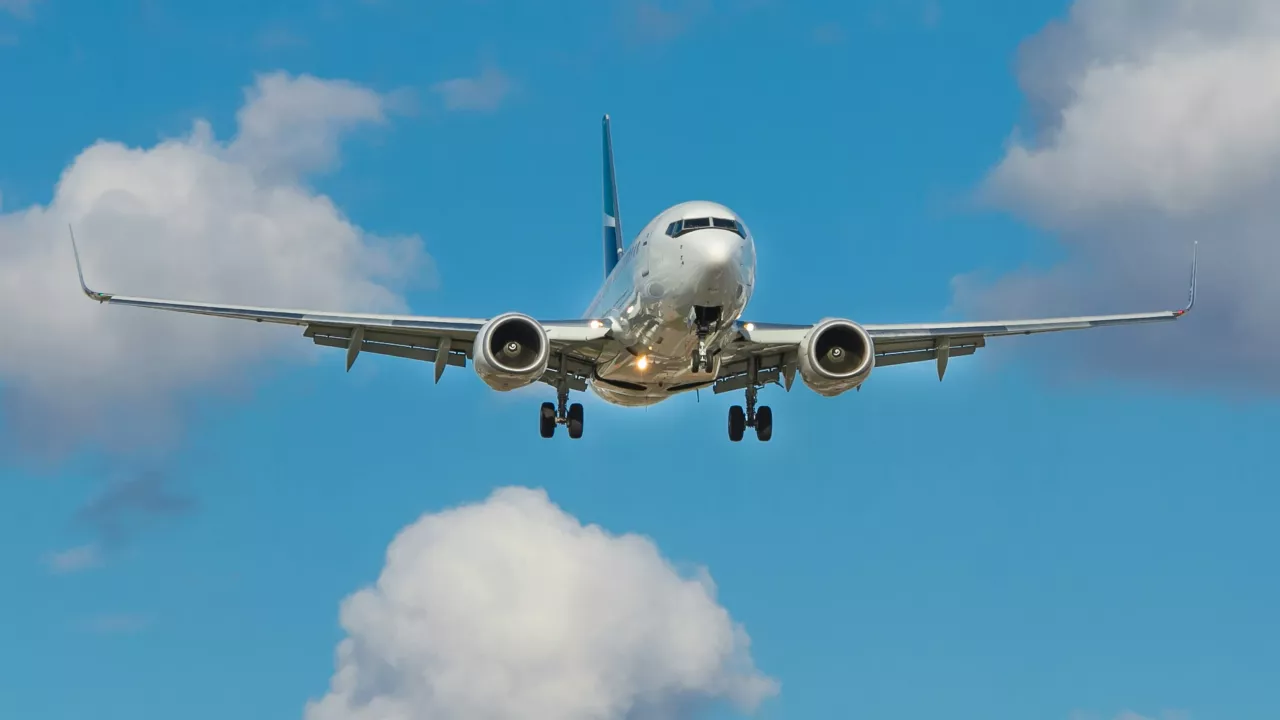 How Fast do Planes Fly
