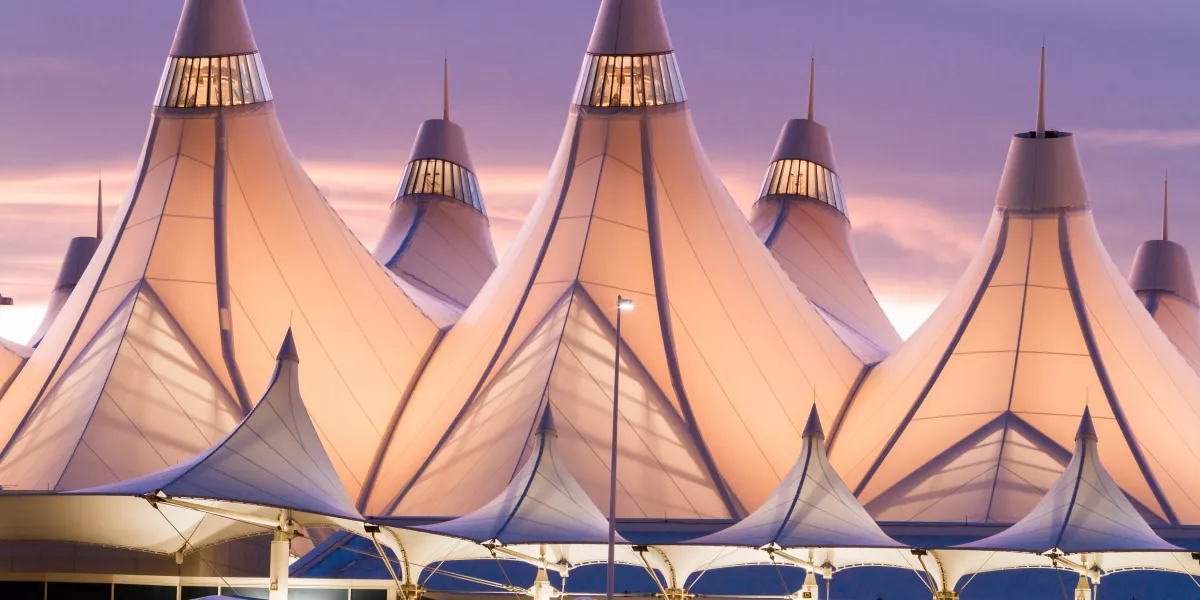 10 Biggest Airports in the U.S. by Size and Traffic