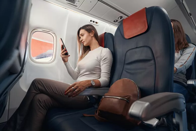 ¿Hay WiFi en los aviones? Todo lo que debes saber