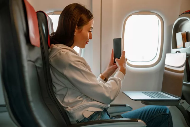 What does airplane mode do to planes? We explain rules in New