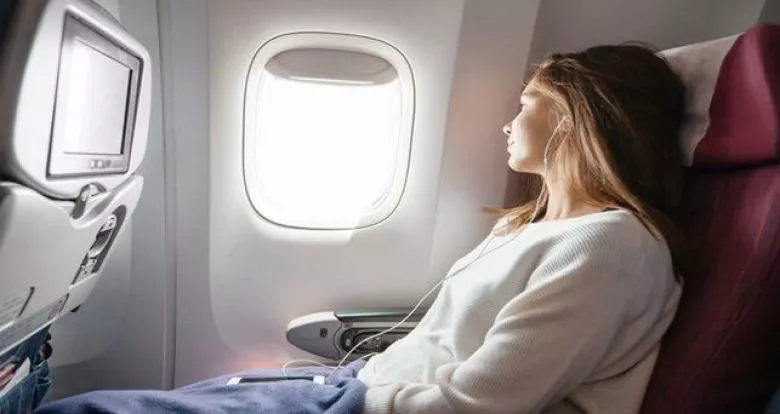 Sigue nuestros consejos para disfrutar y relajarse en un vuelo de larga distancia