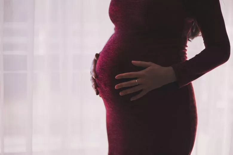 Перелеты во время беременности: правила авиаперевозчиков и советы врачей