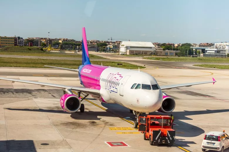 Срочная новость: WizzAir отменяет рейсы из Львова