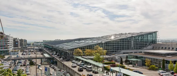 Flughafen Stuttgart (STR): Wartezeiten & Pünktlichkeit