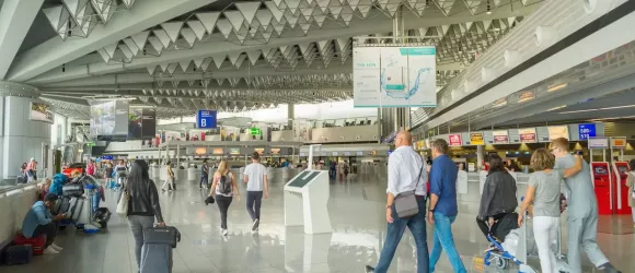 Flughafen Frankfurt: Aktuelle Wartezeiten, Verspätungsstatistiken und praktische Tipps