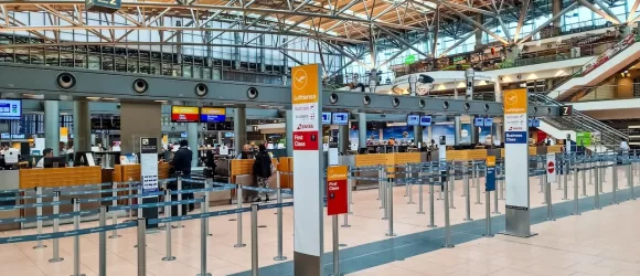 Flughafen Hamburg (HAM): Wartezeiten & praktische Reiseinfos