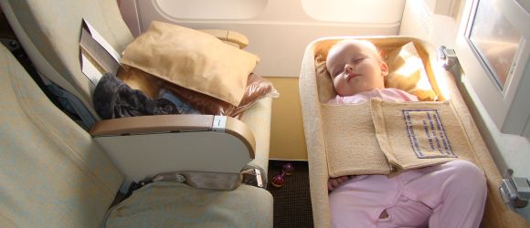 Чем занять ребёнка в самолете