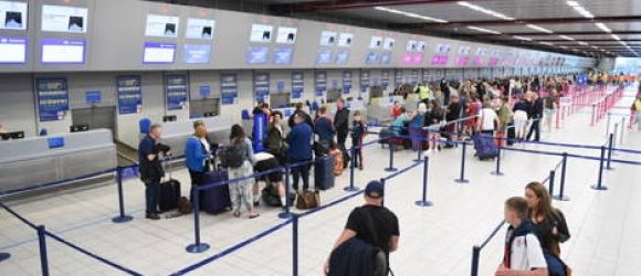 Top cele mai mari aeroporturi din România după traficul de pasageri