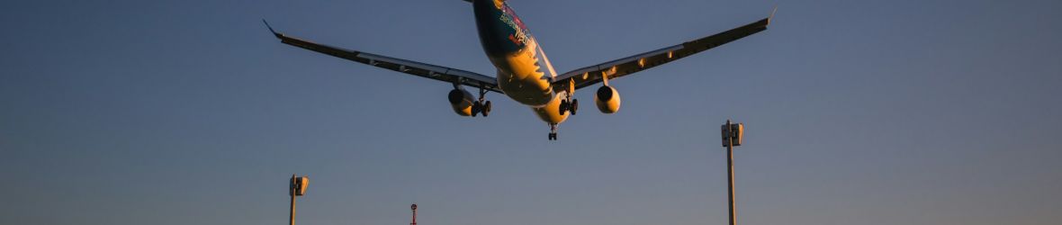 Så får du reda på om ditt flyg är i tid och när det faktiskt landar
