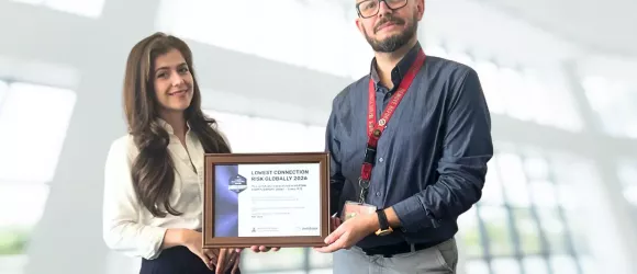 AirAdvisor presents Warsaw Chopin Airport connection award