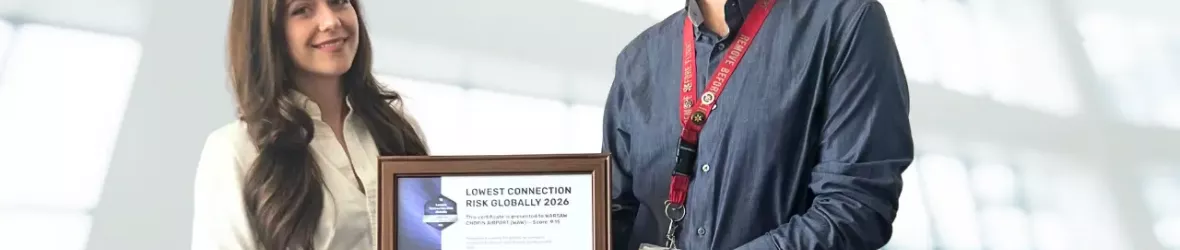 AirAdvisor presents Warsaw Chopin Airport connection award