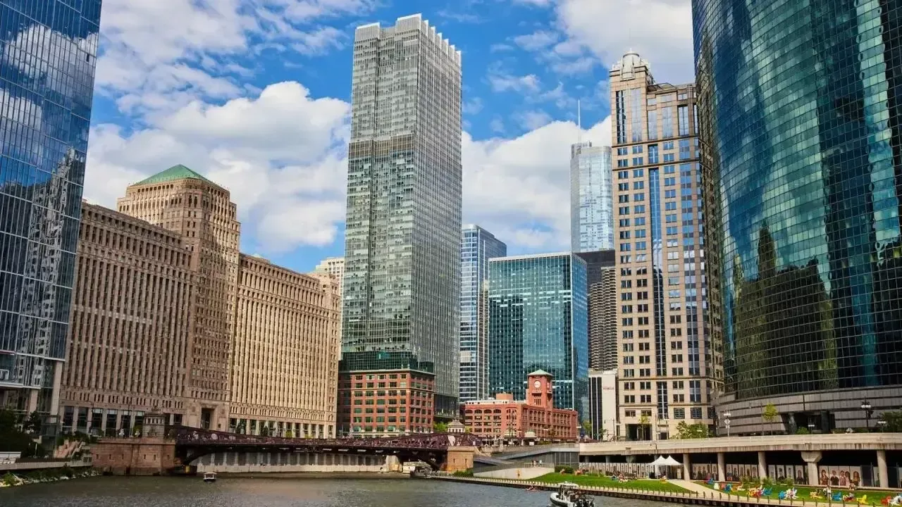 Chicago to London Flight Time and Distance