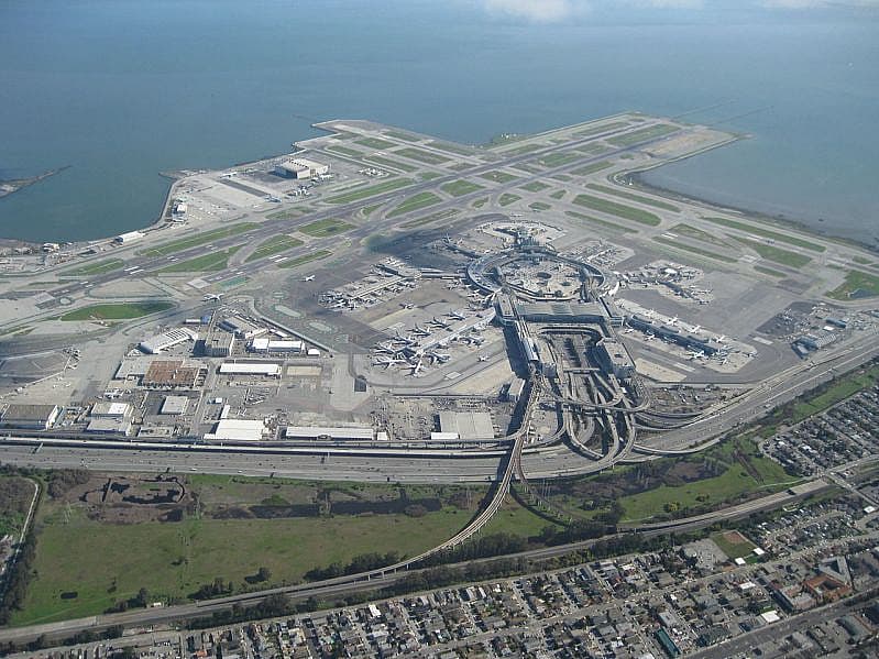 Międzynarodowy port lotniczy w San Francisco, Kalifornia (SFO)
