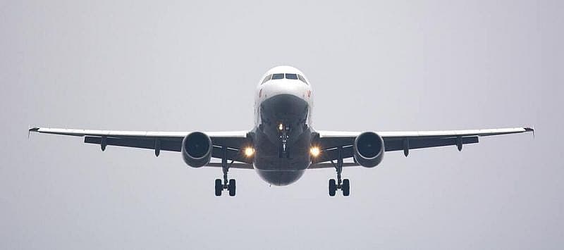Airplane flying