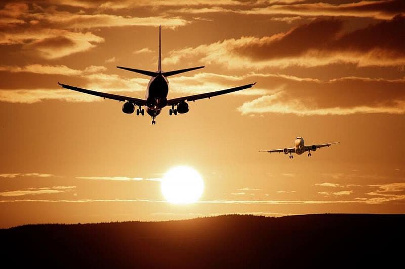 If your flight was delayed, you can get in touch with the AirAdvisor's flight delay claims team