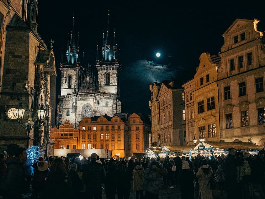 Crăciunul &icirc;n Praga &icirc;n Piața Orașului Vechi.