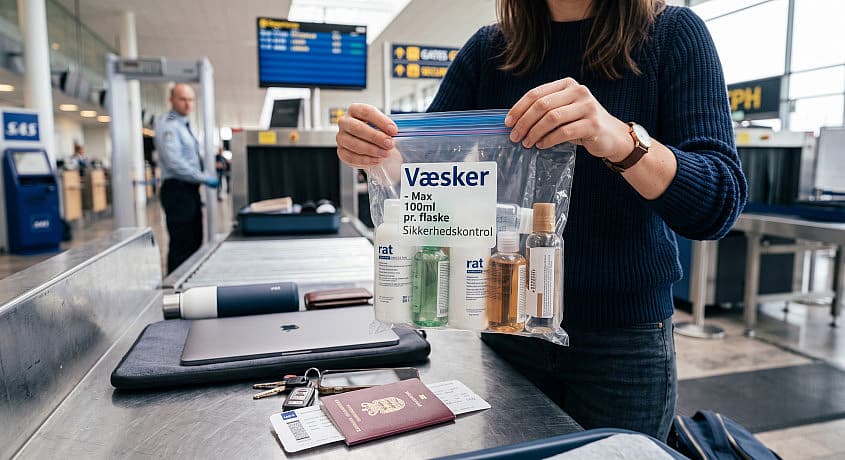 V&aelig;skepose 100 ml i sikkerhedskontrol